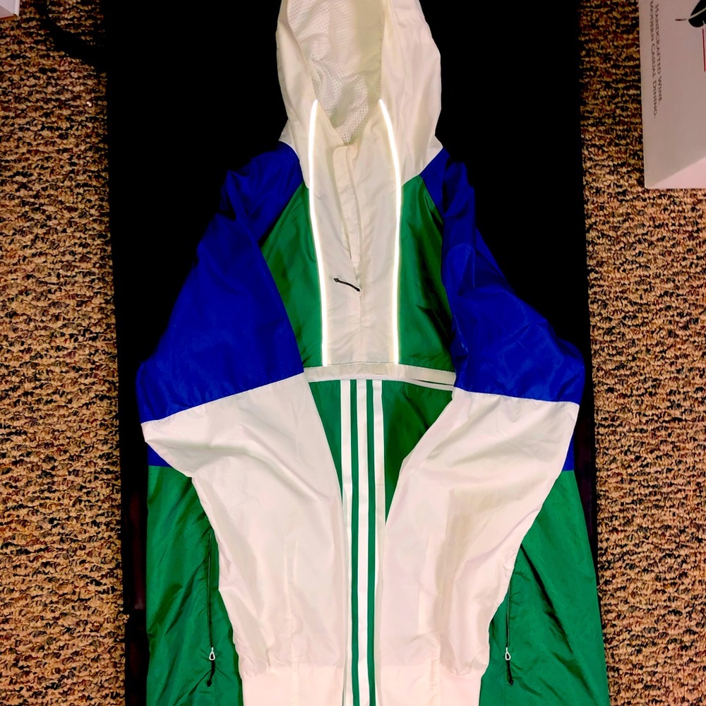 L Adidas. 🌎 Blue and green. Earth color way. Used. Wind Breaker. 3M reflection